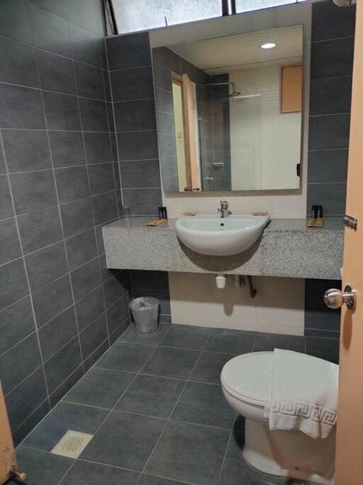 Pavilion Fahrenheit 88 Bukit Bintang 3 Bedrooms กัวลาลัมเปอร์ ภายนอก รูปภาพ